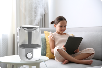 girl with humidifier