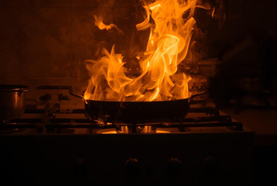 Does an air purifier help with burnt food smell? Learn how HEPA and carbon filtration eliminate odors.